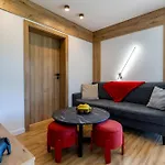 Watra, Jacuzzi Wewnetrzne, Sauna I Bilard Na Wylacznosc Villa *