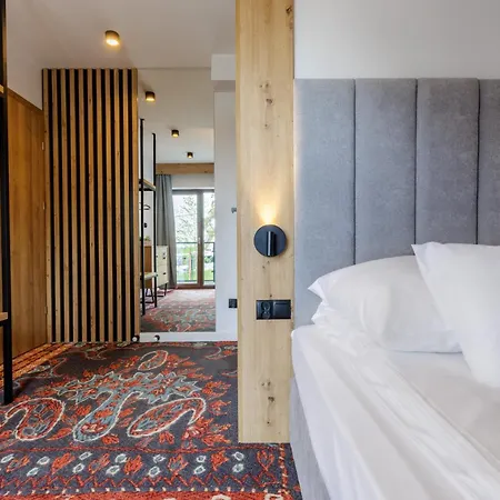 Watra, Jacuzzi Wewnetrzne, Sauna I Bilard Na Wylacznosc